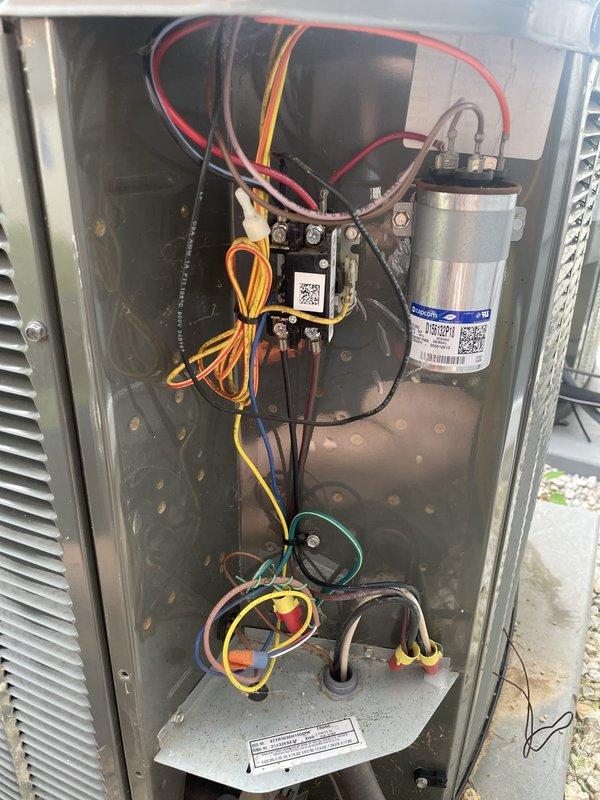 Replaced defective evaporator coil on Trane system due to recall issue where coil was not functioning properly. Removed and disposed of old evaporator coil from unit with serial number 2105521y5g, installed new replacement coil, and attached new serial number for warranty processing. System tested and operational upon completion.