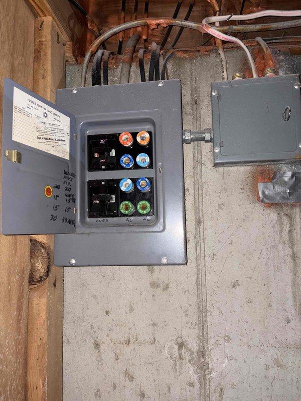 Responded to service call for non-functioning 8-12 fluorescent light fixture. Performed diagnostic assessment to determine whether issue was bulb failure or fixture malfunction. Inspected electrical panel and circuit breakers serving the lighting circuit, verified proper breaker operation and circuit integrity. Completed necessary repairs to restore fixture to full working condition.