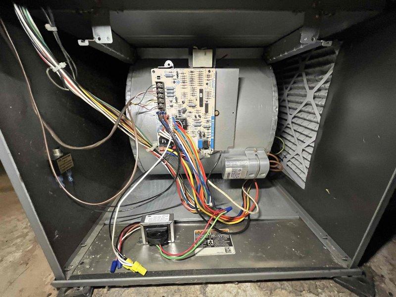 Completed comprehensive supertune maintenance service on a single-unit HVAC system with furnace located in basement and AC unit outside. Performed full system inspection including blower motor assembly, electrical connections, control board, air filtration system, and all associated wiring harnesses. All components were evaluated for proper operation, connections were verified secure, and system was confirmed to be functioning within normal parameters.