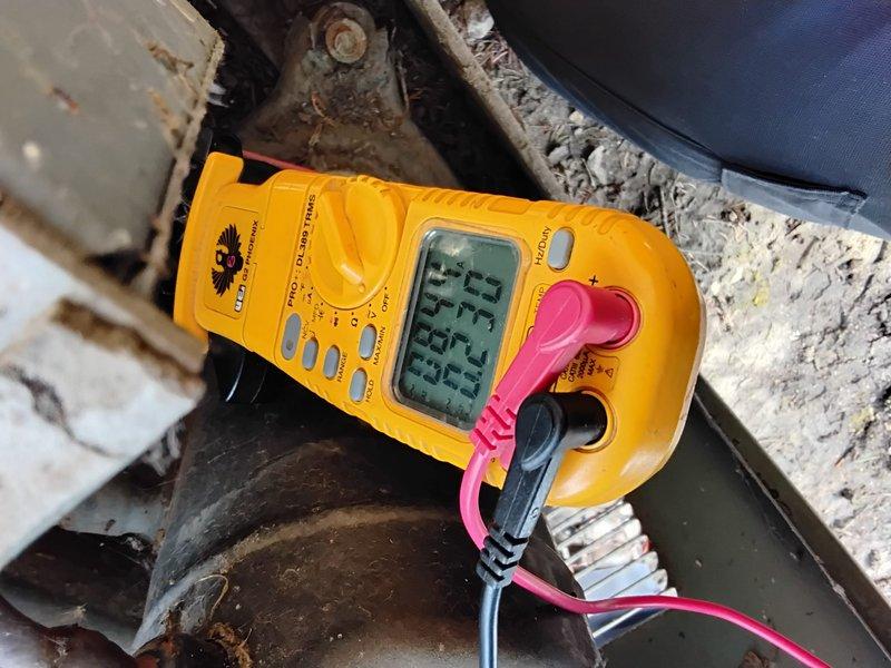 Completed comprehensive Comfort Plan clean and check maintenance on single HVAC system. Performed system diagnostics using digital multimeter to verify electrical readings and component operation. Inspected and documented air filter condition, noting Brailsford filter in place with adequate filtration media. Previous service history indicated R-22 refrigerant charge adjustment of one pound during last maintenance cycle. All system components operating within normal parameters at time of inspection.