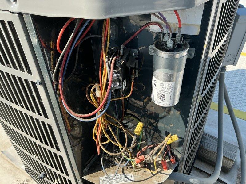 Performed scheduled commercial preventive maintenance inspection on rooftop HVAC unit per service agreement. Conducted comprehensive system evaluation including electrical component inspection, capacitor testing, and visual assessment of all mechanical components. Unit found operating within normal parameters with no deficiencies noted at time of service.