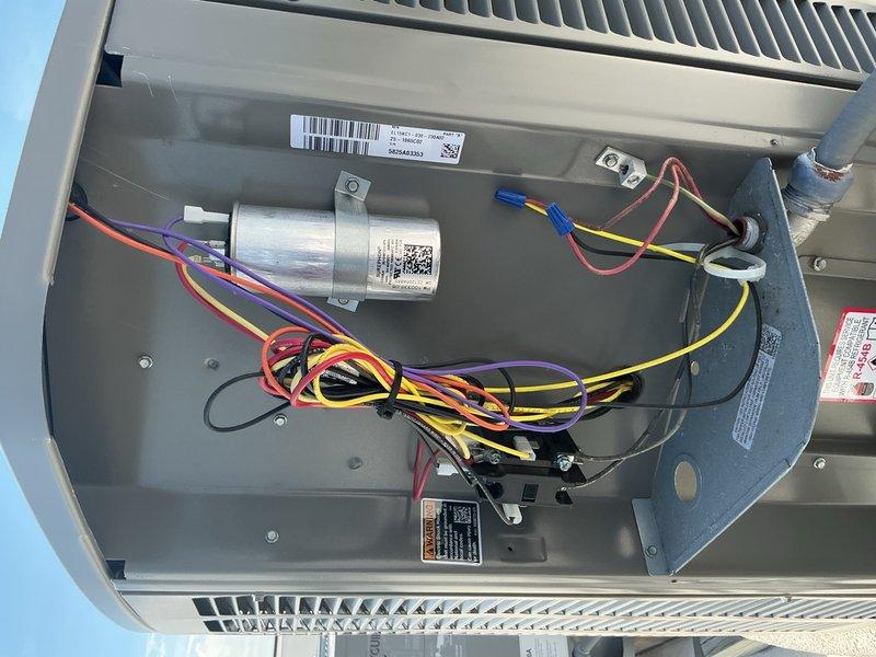 Performed scheduled commercial HVAC maintenance per contract agreement. Conducted clean and check inspection of rooftop air conditioning unit, verifying proper operation of compressor, condenser coil, capacitor, and electrical connections. All components found in satisfactory working condition with no deficiencies noted.