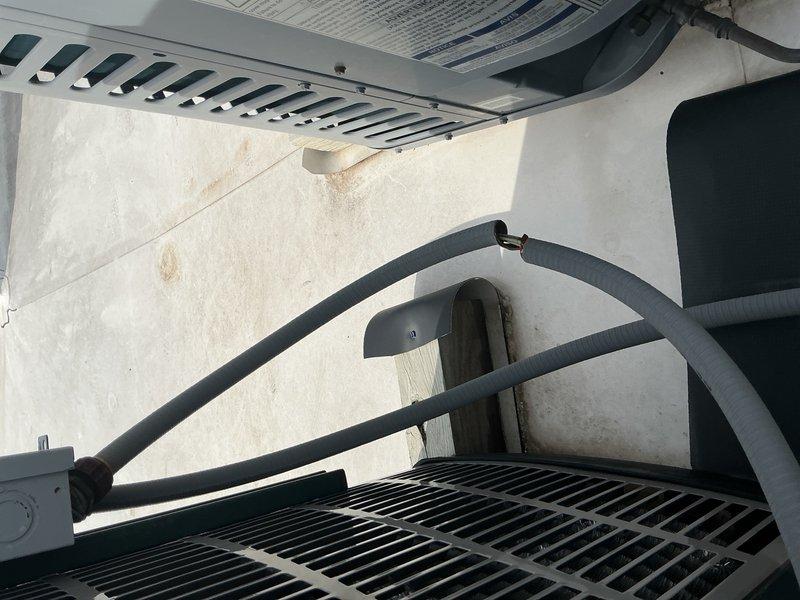 Completed comprehensive tune-up maintenance on single-system HVAC unit including air conditioning and air handler components. Performed standard cleaning, inspection, and operational testing of all electrical connections, control board, blower motor assembly, and refrigerant lines. System found operating within normal parameters with no filter present at time of service; customer notified of missing filter requirement for optimal performance.