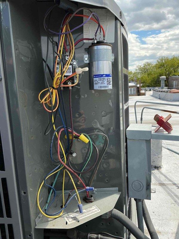 Completed comprehensive Clean and Check maintenance service on rooftop HVAC unit per Comfort Plan agreement. Performed full system inspection including electrical components, capacitor testing, and temperature diagnostics, recording supply air temperature of 92.8°F. All components found operating within normal parameters and unit left in proper working condition.