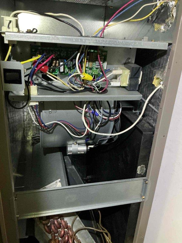 Performed comprehensive tune-up on single HVAC system including air conditioning unit and air handler. Completed clean and check procedures on both components, replaced air filter, and verified system operation with temperature readings showing 72.6°F. Inspected internal components including control board, wiring connections, capacitor, and refrigerant lines, confirming all electrical connections and mechanical components were functioning properly.