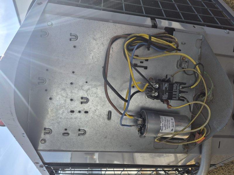 Completed comprehensive tune-up and maintenance service on single HVAC system. Performed standard maintenance procedures including inspection of outdoor condensing unit with focus on electrical components, capacitor, and contactor assembly. Replaced 14x20x1 air filter and collected standard service fee, ensuring system is operating efficiently for continued performance.