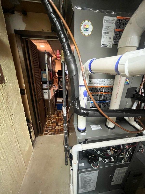 Responded to no-charge return visit for reported gas odor near recently installed furnace. Investigation revealed gas leak at shut-off valve connection point. Immediately shut off gas supply to furnace for safety. Unit secured and customer notified that follow-up visit will be scheduled to repair valve connection and restore safe operation.