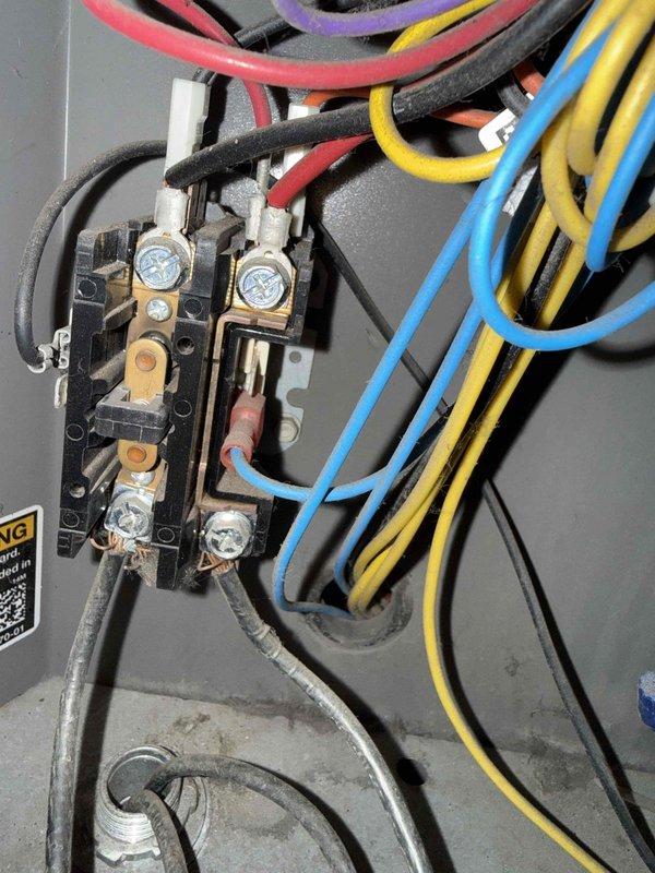 Responded to no cooling complaint with blower motor fan not operating. Upon arrival, verified thermostat settings and checked breakers. Performed diagnostic evaluation of HVAC system electrical components and measured supply air temperature reading of 32.0°F at plenum. Inspected contactor assembly, terminal connections, and control wiring. Documented equipment information and captured diagnostic measurements of refrigerant lines and electrical connections for service records.