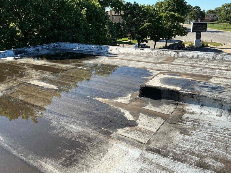 Responded to commercial property for rooftop unit evaluation. Upon inspection, replaced failed dual-run capacitor rated at 440/370VAC in RTU electrical compartment. Verified proper wire connections and system operation following capacitor replacement. Unit restored to normal operating condition.