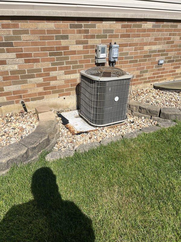 Completed HVAC system replacement estimate for a medium-sized residential property requiring both heating and cooling equipment. Evaluated existing Payne furnace and air handler system located in basement utility space, along with outdoor condenser unit positioned on exterior concrete pad. Provided replacement options featuring Bryant and Amana brand equipment suitable for 1500-3000 square foot home with natural gas or propane fuel source, including integration with existing Space-Gard air filtration system and ductwork infrastructure.