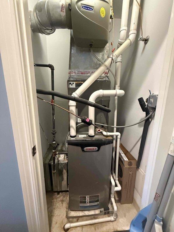 Completed comprehensive air conditioning tune-up on a five-year-old Lennox system operating without reported issues. Performed full system diagnostics including temperature differential measurements, inspected all electrical connections and components, verified refrigerant charge levels, and documented all equipment specifications for new customer records. System found to be operating within normal parameters with no deficiencies identified at time of service.