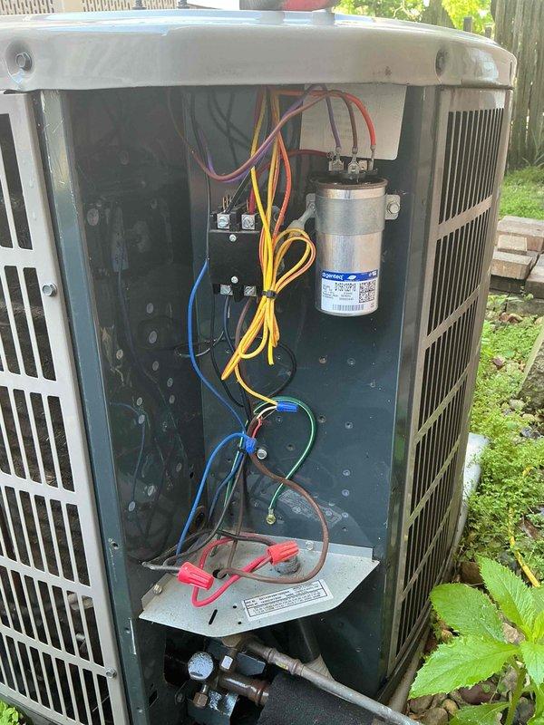 Completed comprehensive air conditioning clean and check maintenance per service contract plan. Replaced 16x28x1 pleated air filter to ensure proper airflow and system efficiency. Performed detailed inspection of outdoor condensing unit, including examination of electrical components, capacitor, contactors, and refrigerant line connections, confirming all components operating within normal parameters.