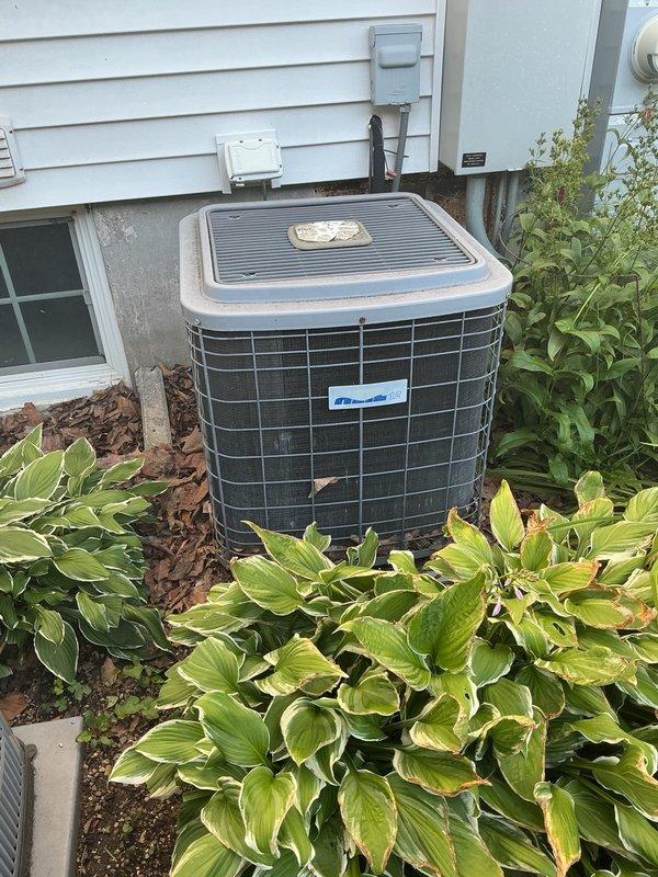 Replaced failed 35/5 dual run capacitor on residential outdoor condensing unit. Removed old capacitor, installed new component with proper electrical connections, and verified all terminal connections were secure. Unit tested and operating within normal parameters upon completion.