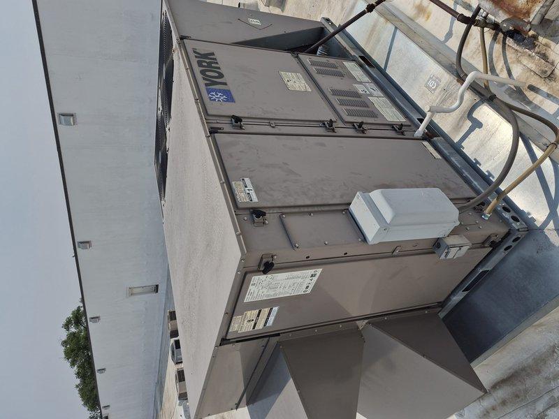 Completed scheduled commercial HVAC maintenance agreement service on rooftop unit, replacing four 20x24x2 filters as part of the summer maintenance cycle. Performed annual evaporator coil cleaning using nitrogen blow-out method to remove debris and ensure optimal heat transfer efficiency.