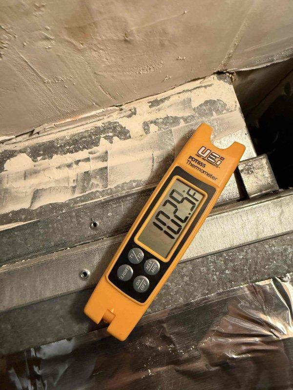 Completed fall Comfort Plan clean and check on single HVAC system, including inspection of air handler components and blower assembly. Replaced 15x20x1 air filter and verified proper system operation with temperature readings confirming adequate airflow and performance.