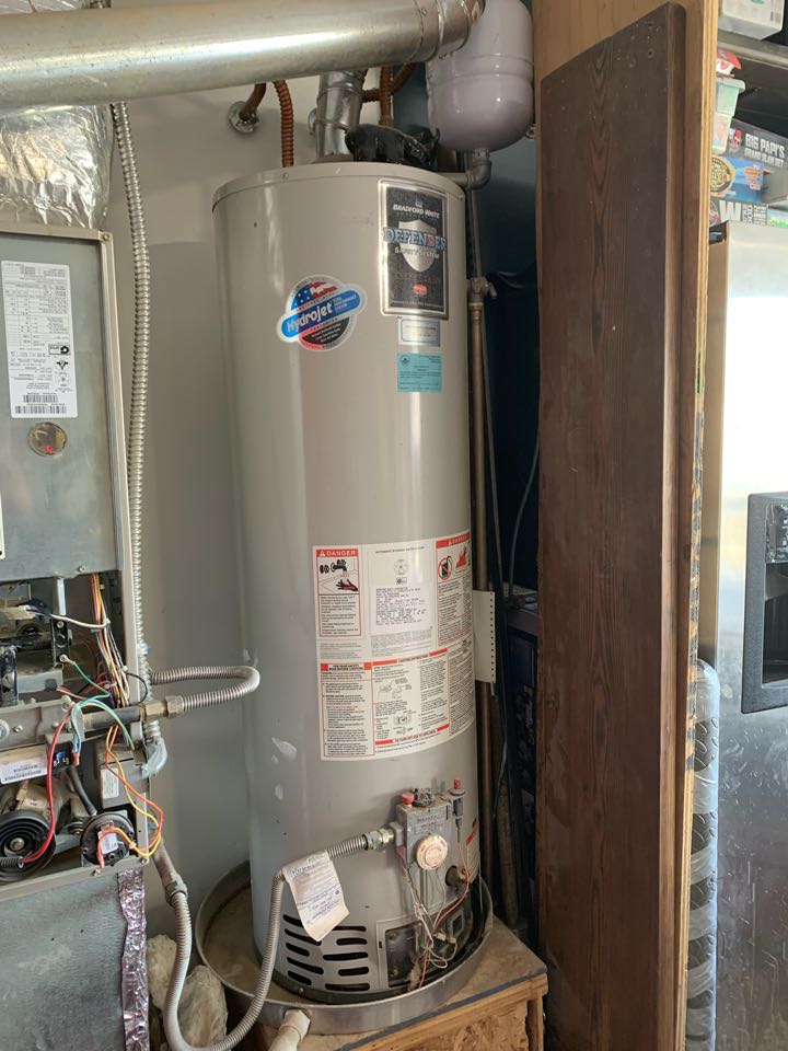Nampa, ID - Furnace and water heater 