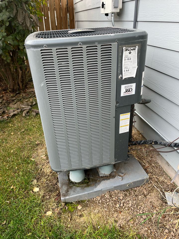 Nampa, ID - Amana heat pump and electric furnace tune up