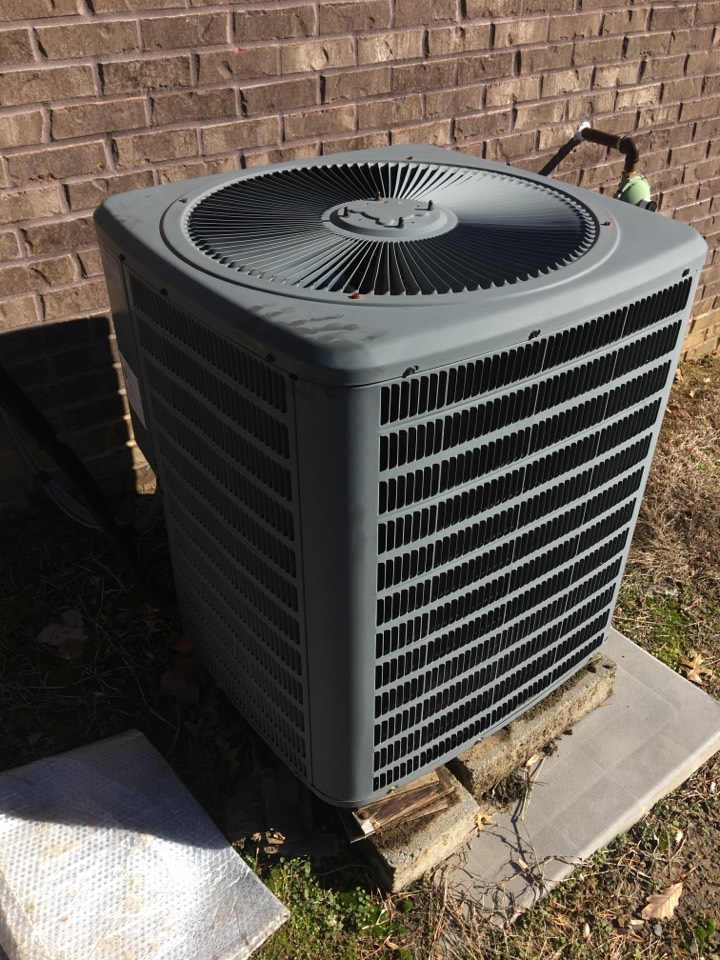 Winter maintenance on a Goodman heat pump 