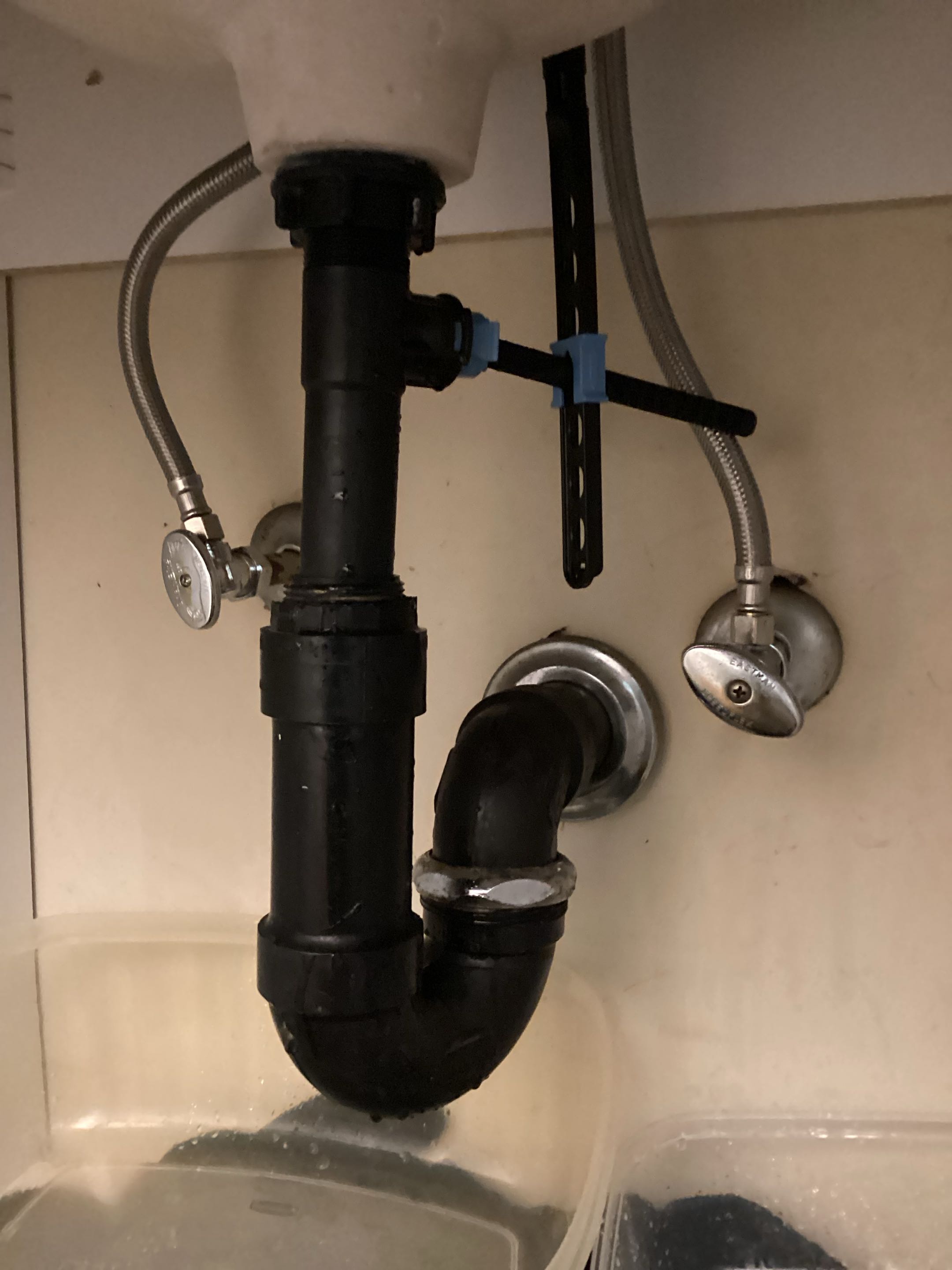 Repairing bathroom vanity sink 