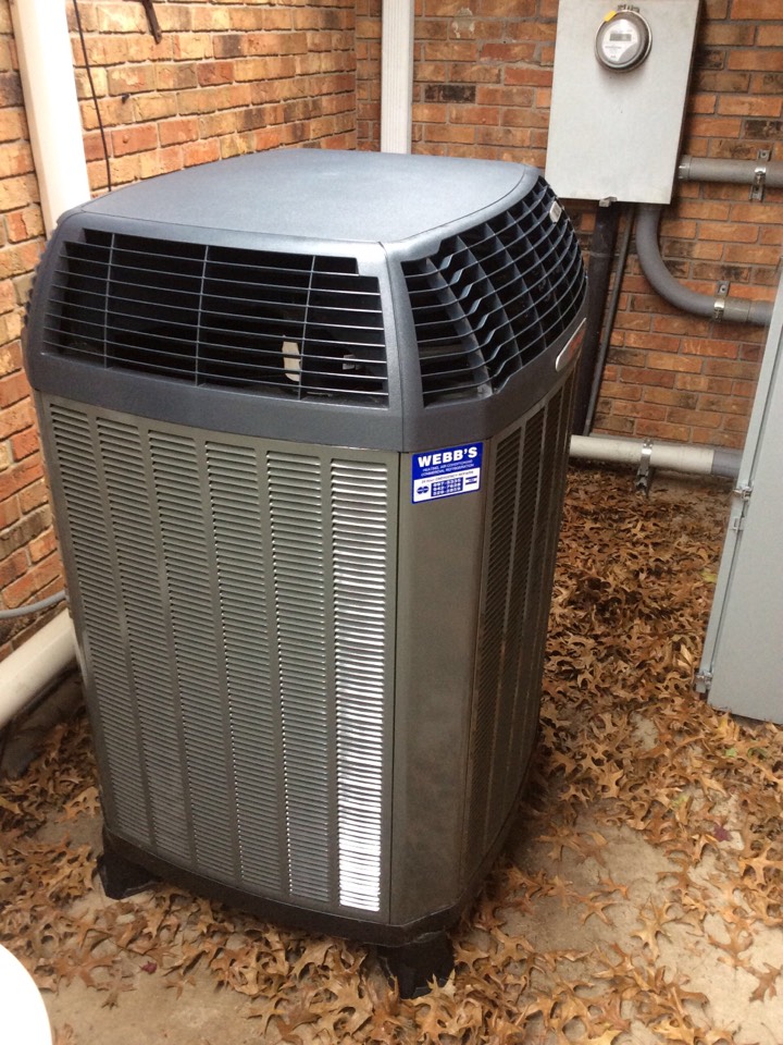 Marion, IL - Webb’s Annual Fall Maintenance on a York and a Trane Heat Pump System. Marion, IL - Webb’s Annual Fall Maintenance on a York and a Trane Heat Pump System.
