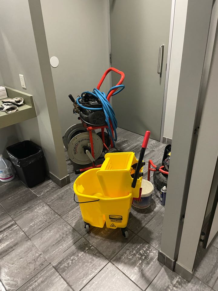 Flusing drain line with power flush machine 