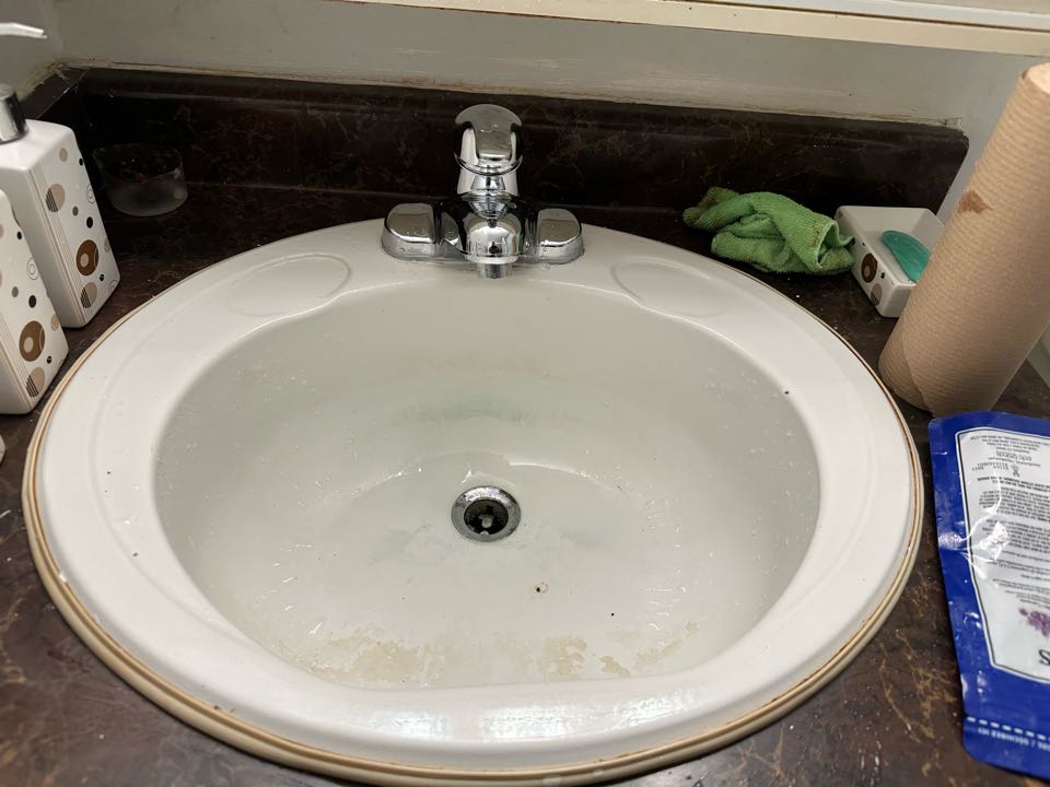 Replacement bathroom sink faucet 