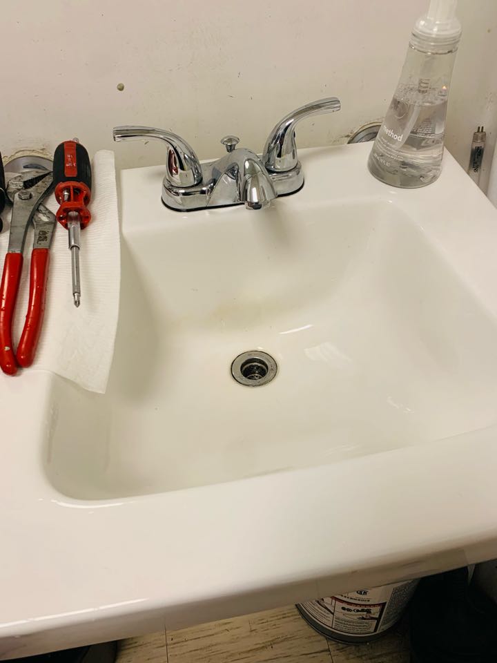 Micheals kors eaton centre clogged up sink