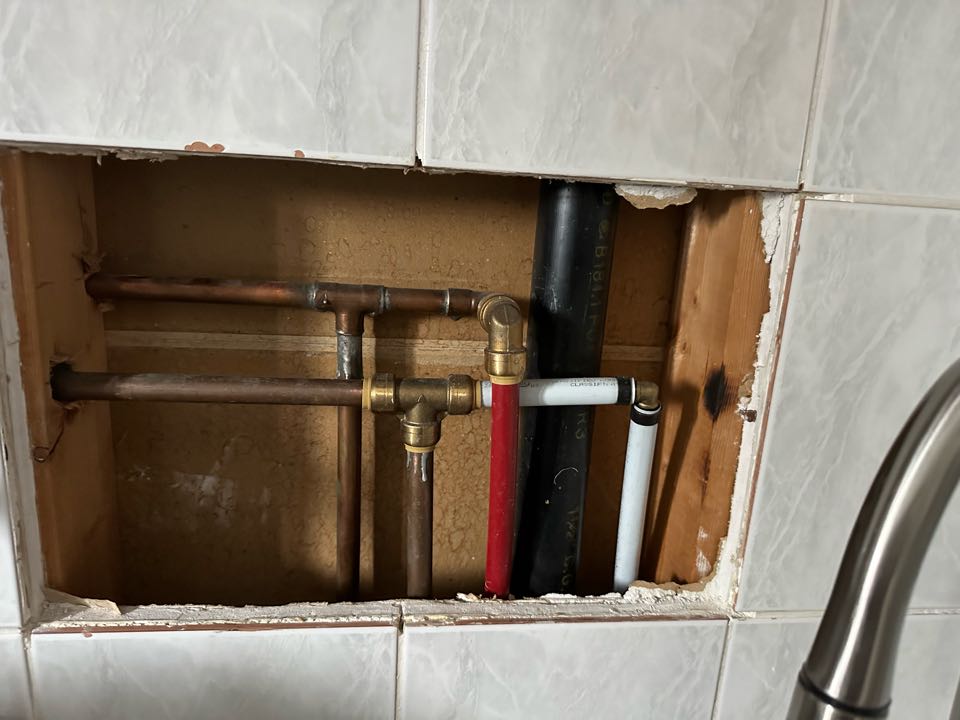 Find out water leak