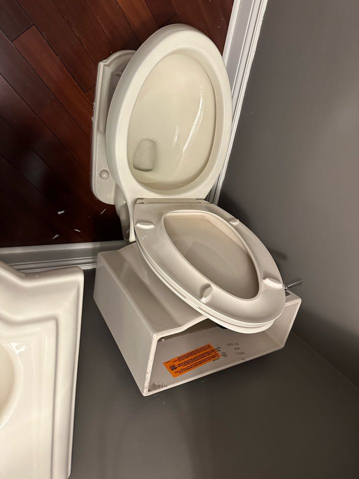 Unclogged toilet 