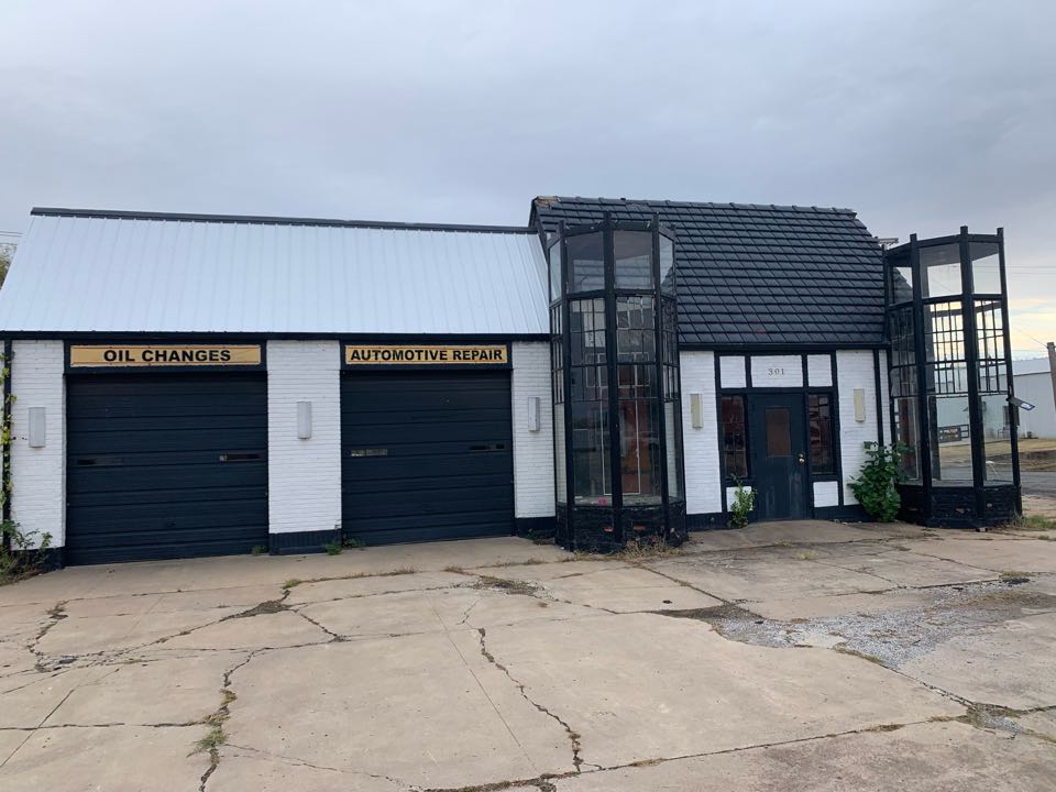 Arrowhead Roofing is estimating a new metal roof on this building in Muskogee, OK. Call Arrowhead Roofing today for a free roof inspection 
