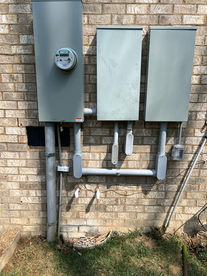 Upgraded customers service from 200amp to 400amp added another 200amp panel 