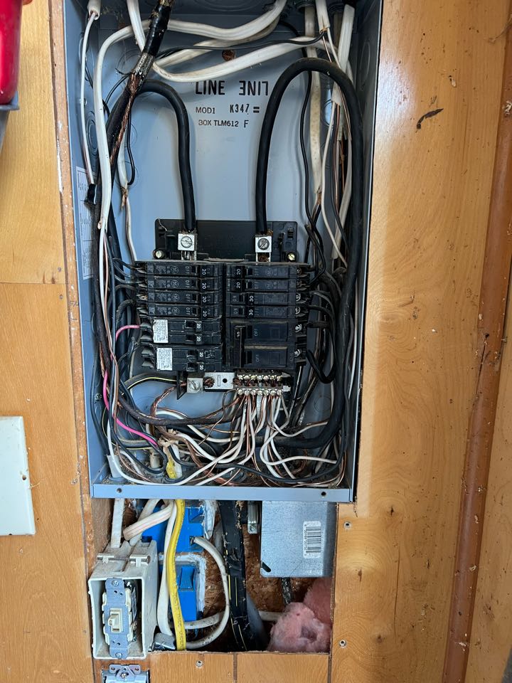50Amp 240 volt Rv plug and grounding system to be added