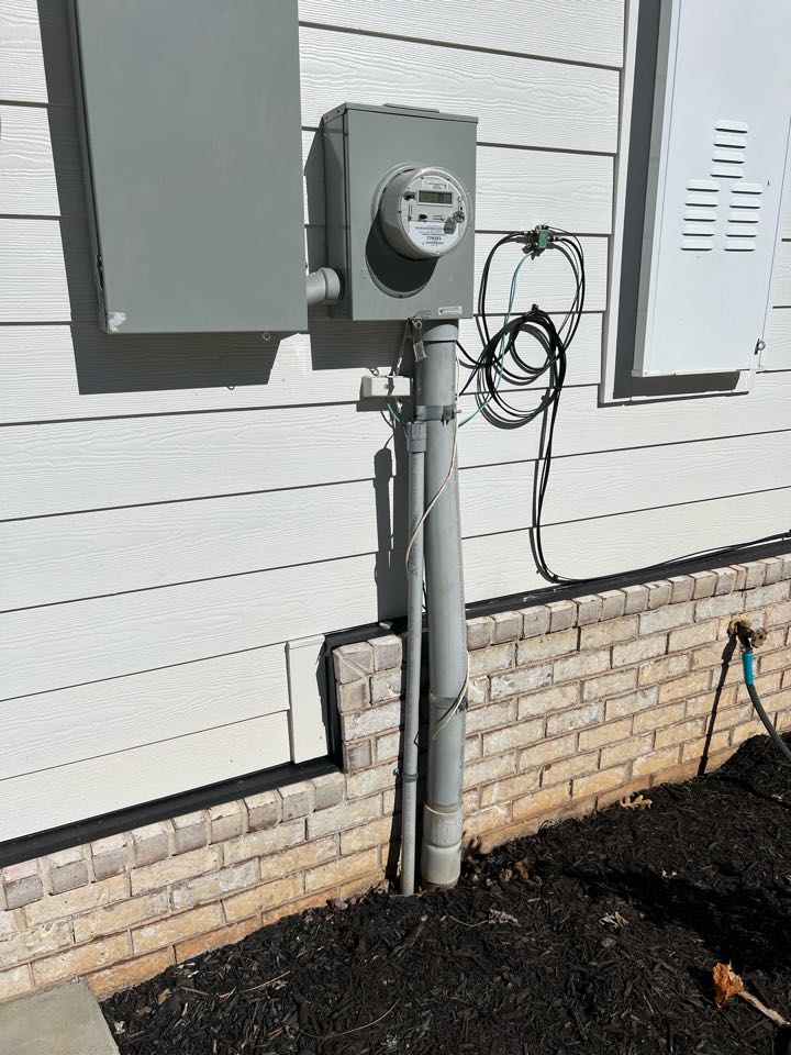 Estimate given for 240V 50 amp hot tub circuit at residence. Difficulty level two.