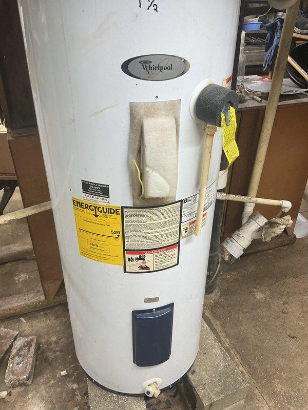 Performed scheduled CCH maintenance service on Tempstar heating system. Inspected furnace components, verified proper operation, and replaced 16x25x1 filter as part of regular maintenance. Documented equipment condition with photos of furnace unit and adjacent water heater for customer records.