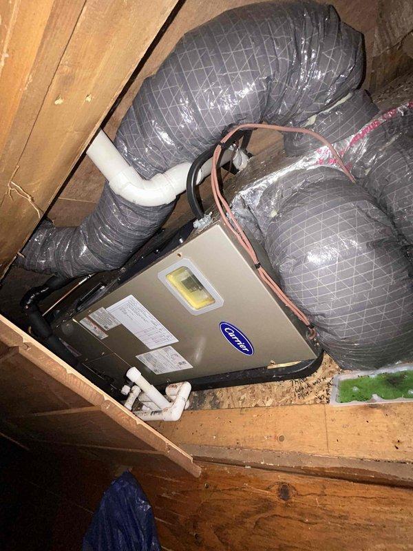 Completed scheduled heat maintenance on Carrier HVAC system. Inspected compressor, electrical connections, and refrigerant lines - all components in normal working condition. Replaced 14x20x1 filter and renewed maintenance agreement through 4/6/2025.
