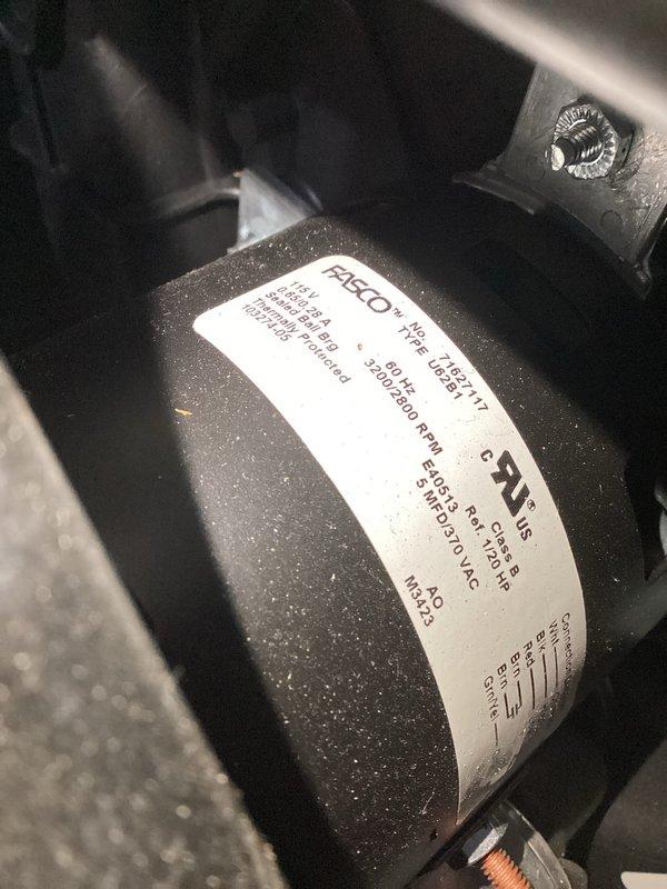 Performed annual basic heating maintenance on a Lennox HVAC system with FASCO motor (U26B17, 3450/2800 RPM). Replaced 20x25x4 filter during service. System is functioning properly despite expired maintenance contract.