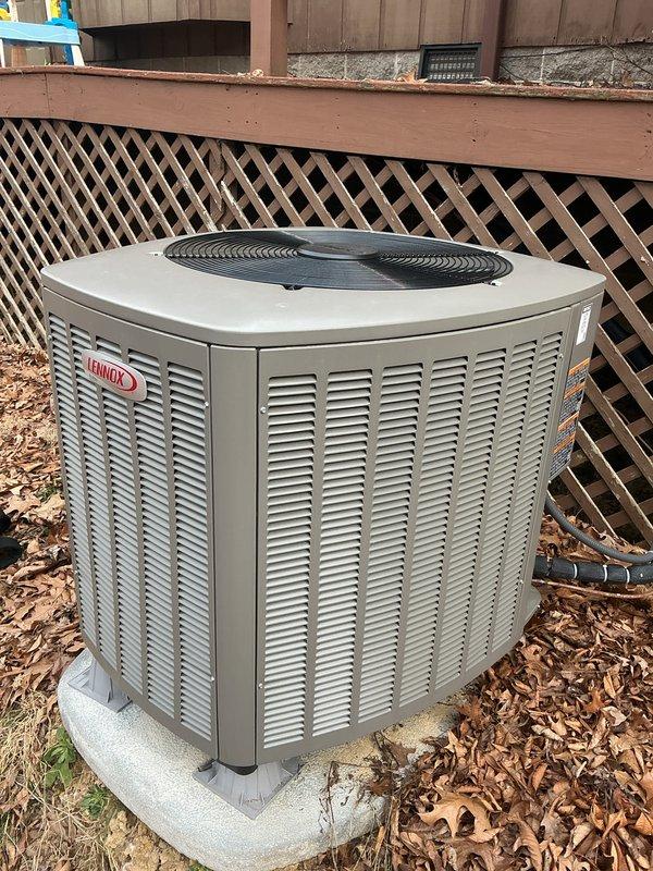 Performed routine maintenance on Lennox heat pump system (model EL16KP1-036-230A01, manufactured 02/2022). Inspected unit, replaced filter, and renewed maintenance agreement through 6/19/26. System is operating properly with factory charge of 7 LBS 0 OZ.