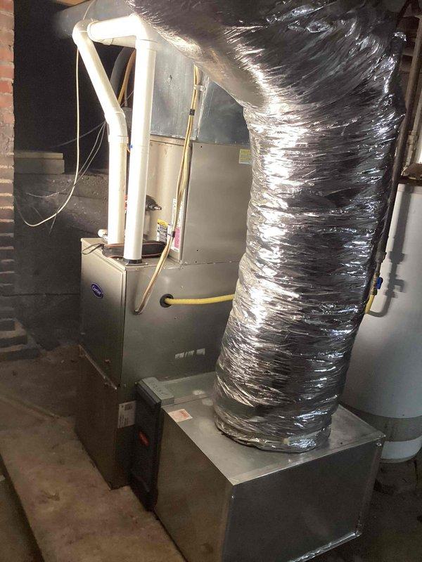 Completed CCH Basic Monthly maintenance service on residential HVAC system. Replaced 16x25x4 air filter with MERV 8 rated Honeywell Home filter, dated and installed with proper airflow direction in metal filter housing. Inspected furnace unit, ductwork, and connected components; system operating normally with no issues identified.