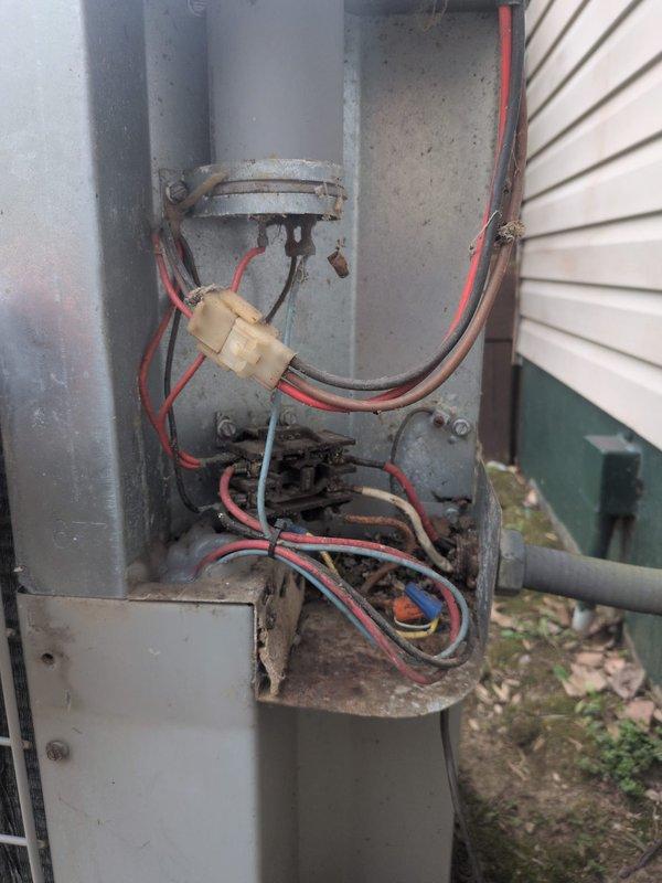 Completed comprehensive cooling system tune-up on residential outdoor condenser unit. Performed standard maintenance protocol including inspection of electrical connections, condenser coil cleaning, and system performance verification. Unit operational and running within normal parameters upon service completion.