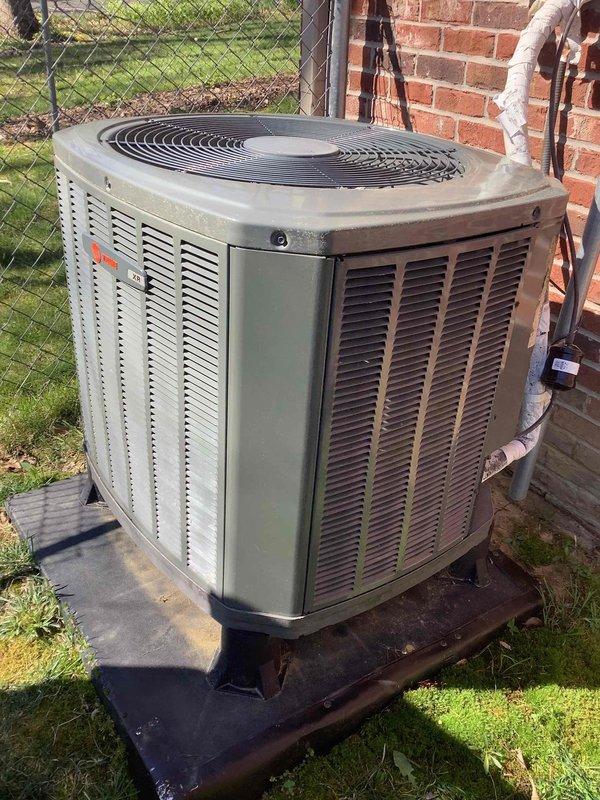 Responded to no cooling complaint on residential Trane split system. Upon arrival, performed system diagnostics including thermostat verification, condensing unit inspection, and refrigerant line assessment. System found operating within normal parameters with outdoor unit running properly and thermostat communicating correctly at 70° setpoint.