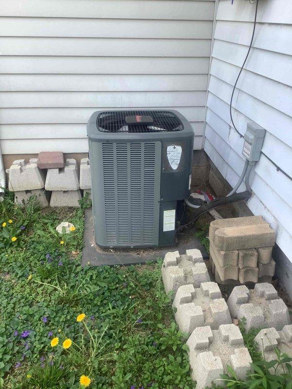 Responded to service call for central A/C system with outdoor condenser fan failure. Upon arrival, confirmed cold air delivery from indoor unit but outdoor fan motor on model 38YDR018 condenser unit not operating. Performed diagnostic assessment of condenser unit, inspecting capacitor, contactor, and fan motor assembly to determine root cause of fan failure and provided repair estimate to customer.