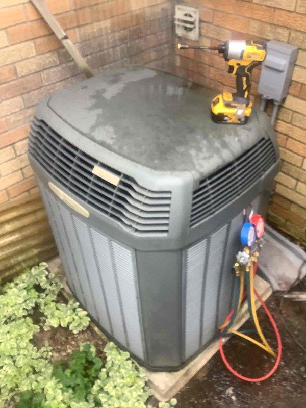 Completed monthly preventive maintenance on residential cooling system. Performed refrigerant pressure diagnostics using manifold gauges at outdoor condenser unit, verified system operating at setpoint of 72°F with thermostat in auto fan mode, and replaced 20x20x1 air filter to maintain optimal airflow and system efficiency.