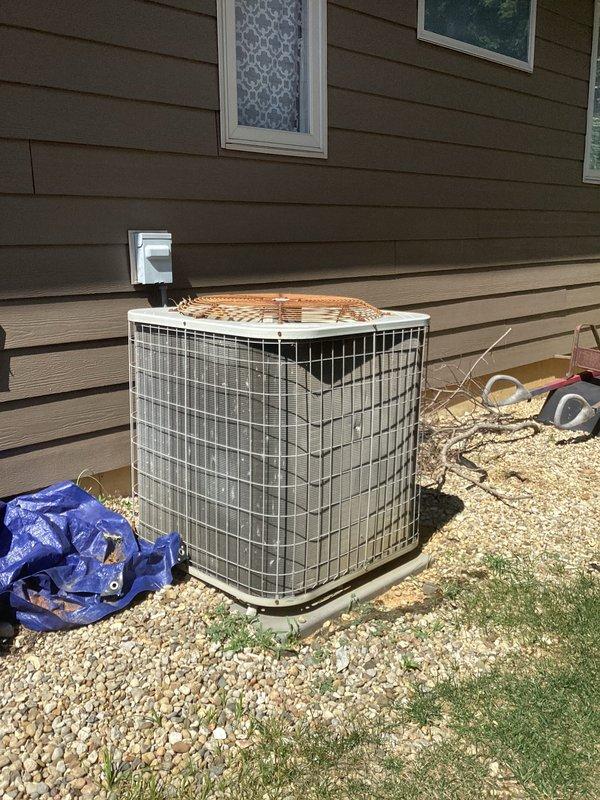 Completed routine cooling system maintenance on residential outdoor condensing unit. Performed comprehensive tune-up including inspection of condenser coils, refrigerant levels, electrical connections, and overall system operation. Verified thermostat functionality and confirmed system cooling to setpoint of 74°F with proper temperature differential.
