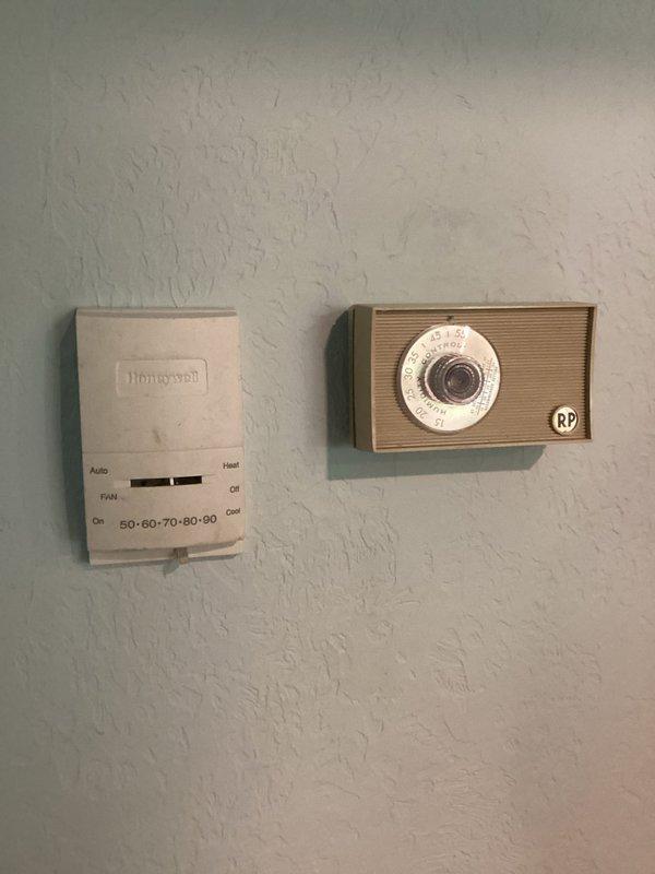 Responded to customer concern regarding suspected refrigerant leak in R22 air conditioning system. Upon arrival, inspected outdoor condenser unit and indoor thermostat controls. Customer requested system be recharged with R22 refrigerant to restore cooling capacity. Documented equipment condition and thermostat configuration with photos for service records.