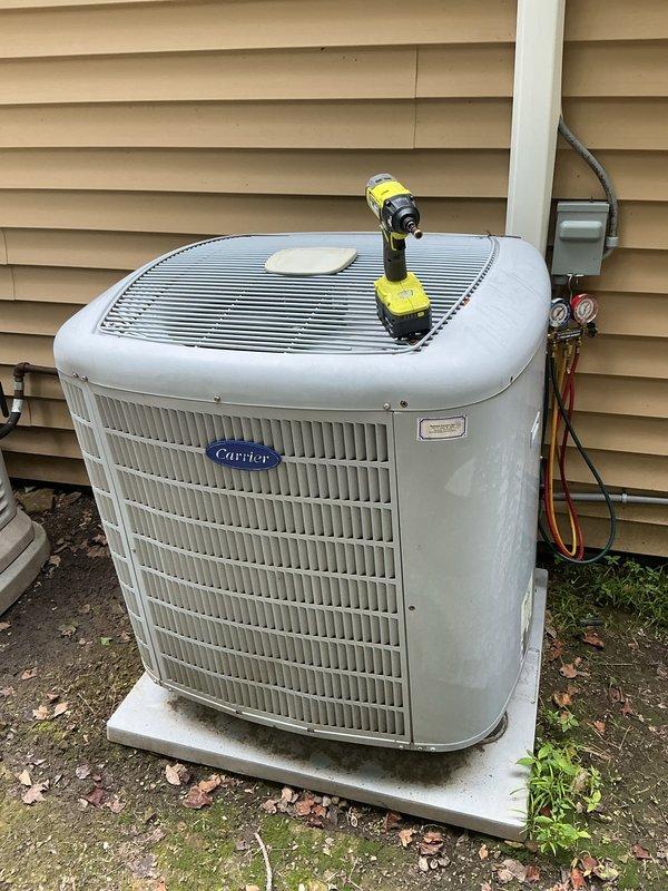 Completed comprehensive Comfort Care maintenance on residential cooling system. Performed routine inspection and service of Carrier outdoor condensing unit and indoor air handling equipment. Verified proper operation of all components, checked refrigerant lines and electrical connections at disconnect box, and ensured system is functioning efficiently for continued reliable cooling performance.