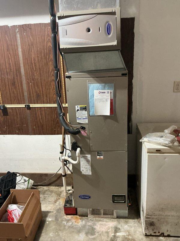 Completed comprehensive Comfort Care maintenance on residential cooling system. Performed routine inspection and service of Carrier outdoor condensing unit and indoor air handling equipment. Verified proper operation of all components, checked refrigerant lines and electrical connections at disconnect box, and ensured system is functioning efficiently for continued reliable cooling performance.