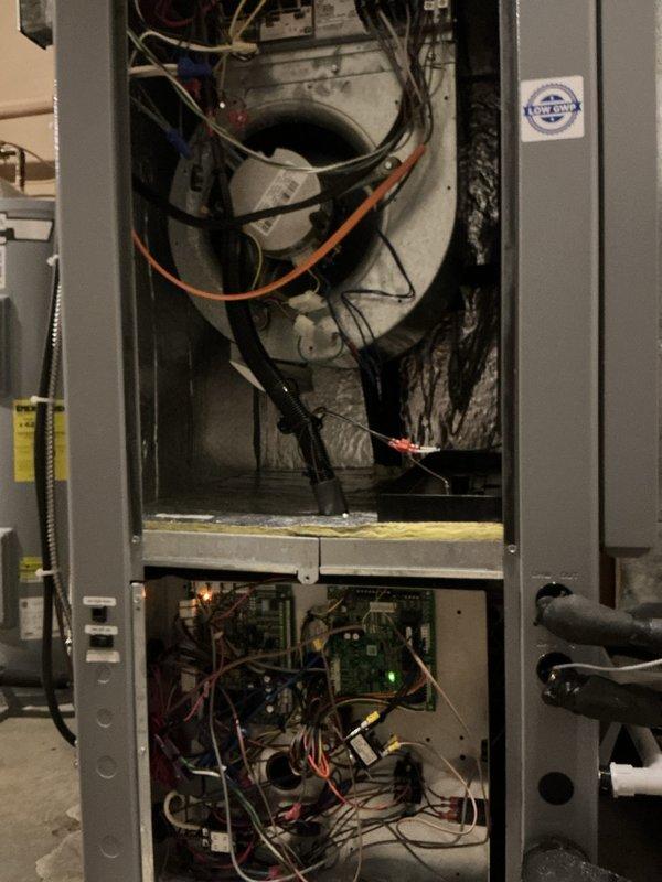 Completed comprehensive cooling maintenance under CCGC renewal agreement. Performed full system inspection of air handler and blower assembly, verified all electrical connections and control boards, replaced 20x25x4 air filter, and confirmed thermostat operation with system responding properly at 74°F setpoint.