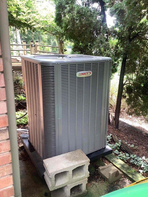 Completed annual cooling maintenance on Lennox air conditioning system. Performed comprehensive inspection of outdoor condenser unit and indoor components, installed filter drier on refrigerant line, verified proper drainage through condensate trap, and replaced 20x25x5 air filter per preventative maintenance agreement.