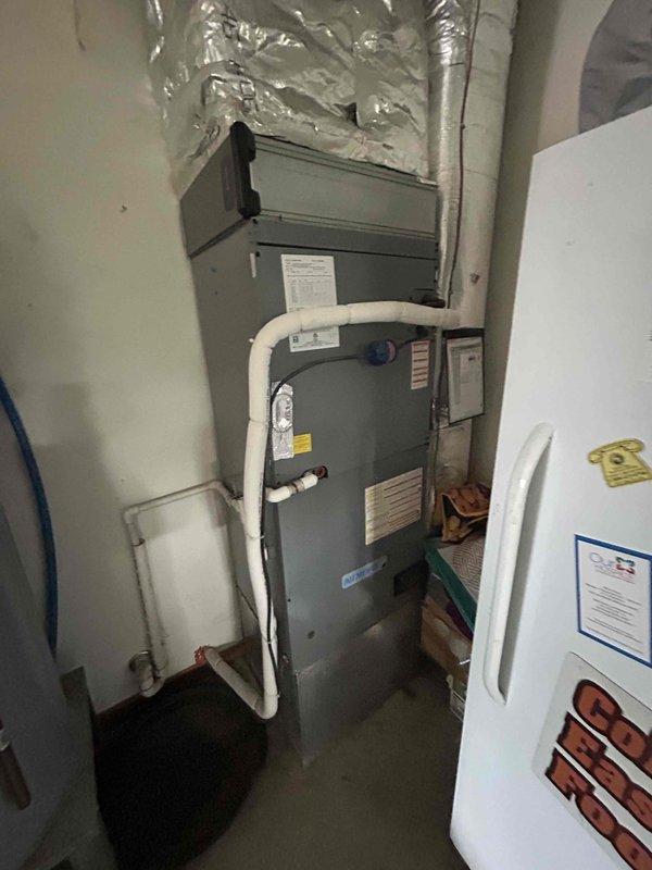 Replaced malfunctioning indoor electronic expansion valve (EEV) and control board on air handler unit, along with outdoor EEV on condensing unit. Disconnected power, removed failed components, installed new EEV assemblies and circuit board, reconnected all wiring harnesses and communication cables, restored power, and verified proper system operation and refrigerant metering control.