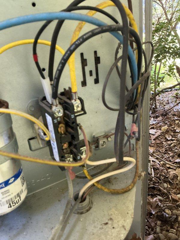 Completed comprehensive cooling and heating monthly maintenance service on residential HVAC system. Performed standard system inspection, checked electrical connections and contactors in outdoor unit, verified proper operation of all components, and inspected water heater and associated plumbing connections. Customer requires 20x25x4 filter which was not included with this service visit.